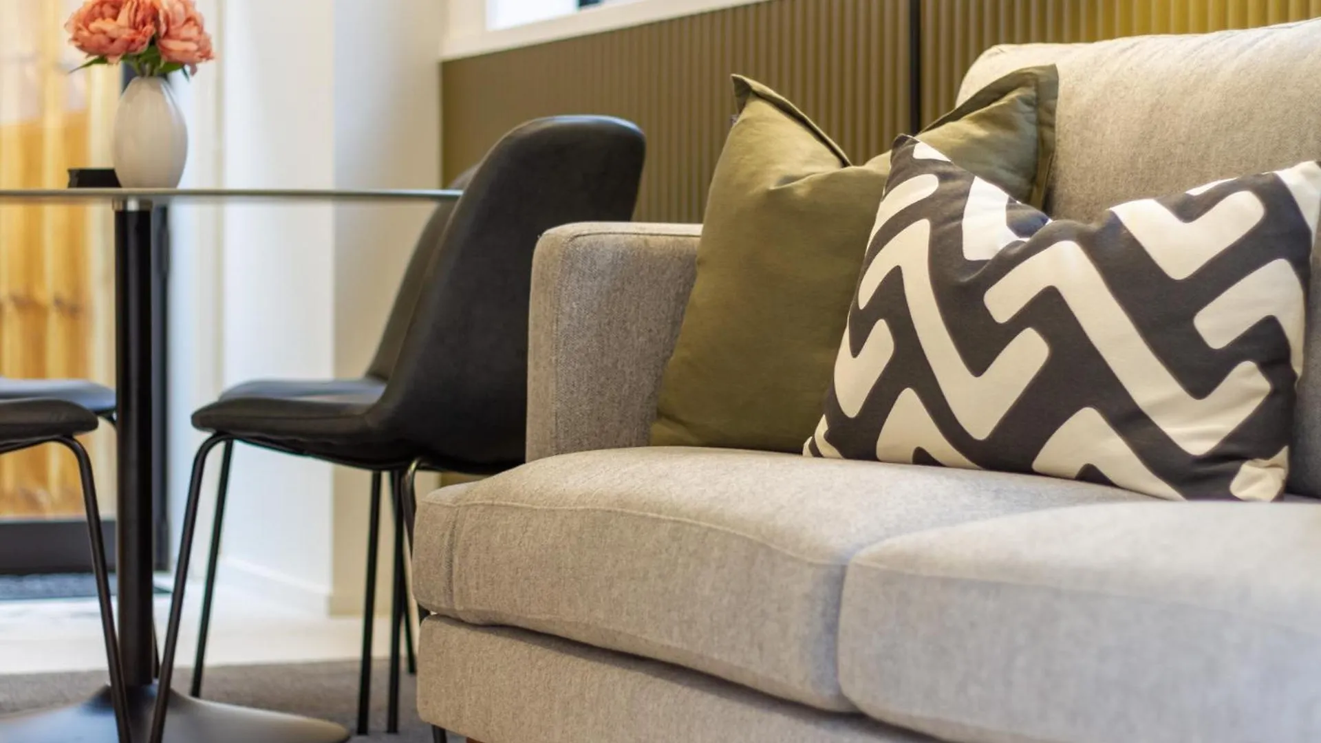 New Sophisticated City Pad Apartment Christchurch